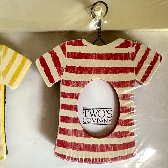 Mini T-Shirt Picture Frames Set of 3 Hang on Wooden Bar OR Stand Up w/Easel-Back - Picture 5 of 8